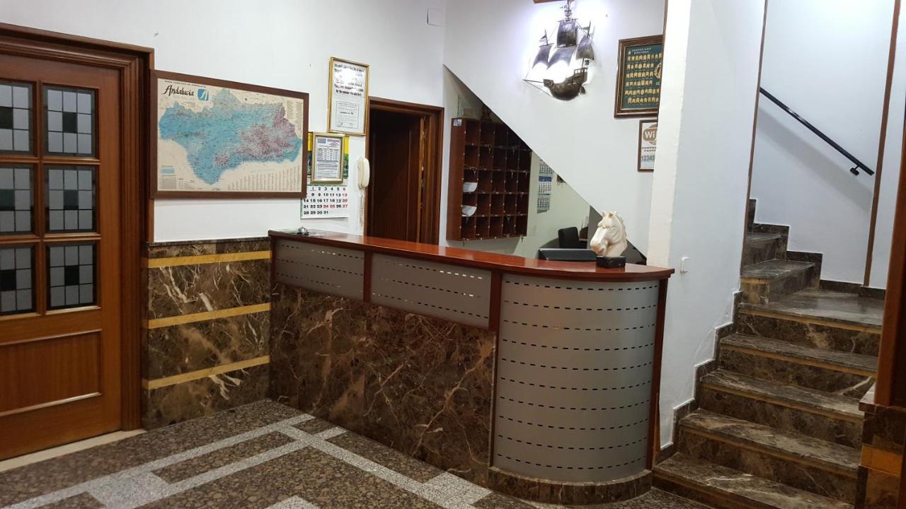 Hostal El Lirio Bollullos Par del Condado Buitenkant foto