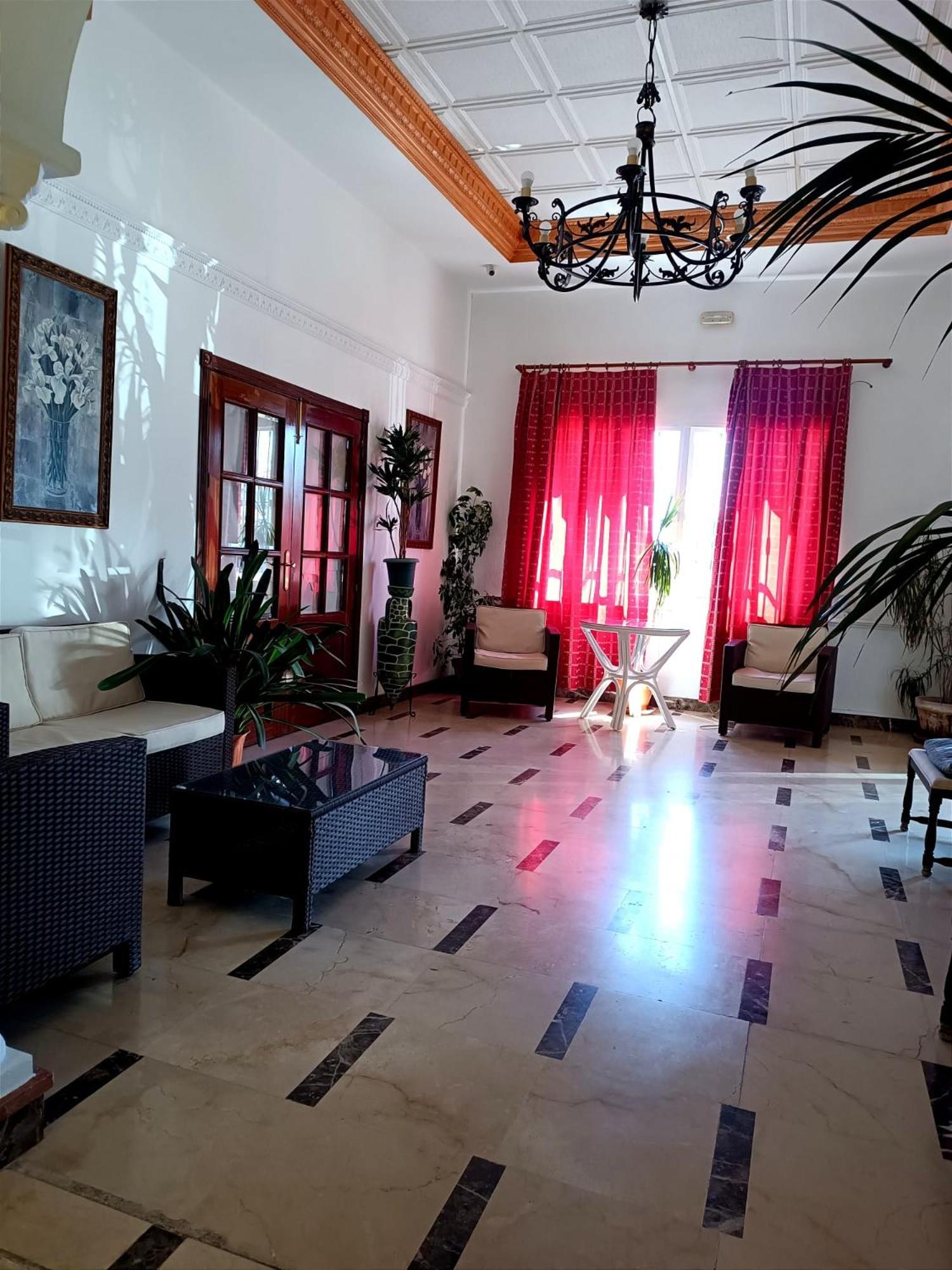 Hostal El Lirio Bollullos Par del Condado Buitenkant foto